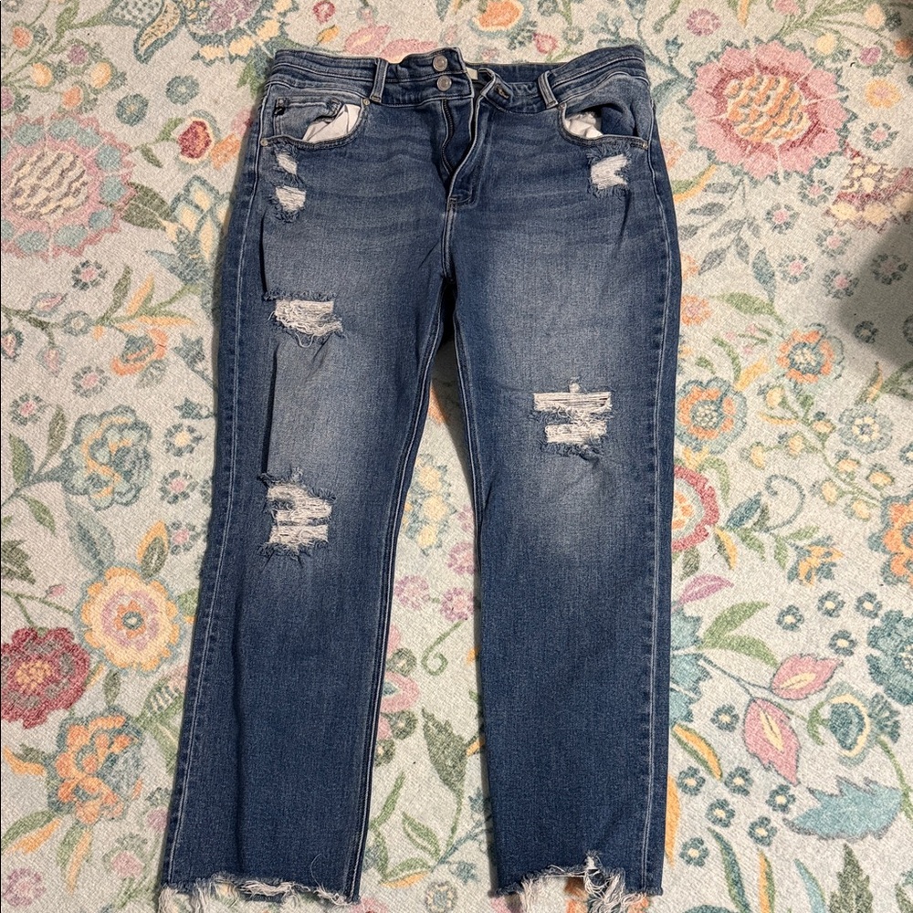 KanCan Distressed Ankle Jeans in Dark Blue size 15 like new. Ankle length